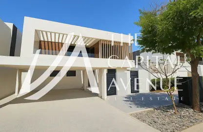 Villa - 5 Bedrooms - 6 Bathrooms for rent in West Yas - Yas Island - Abu Dhabi