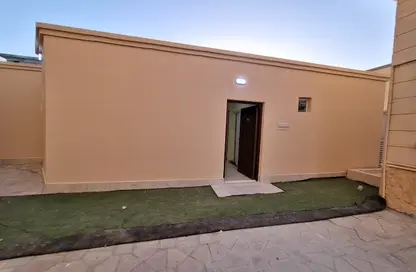 شقة - 2 غرف نوم - 2 حمامات للايجار في مركز محمد بن زايد - مدينة محمد بن زايد - أبوظبي