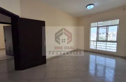 Apartment - 2 Bedrooms - 3 Bathrooms for rent in Al Jimi - Al Ain