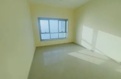Apartment - 2 Bedrooms - 3 Bathrooms for rent in Corniche Tower - Ajman Corniche Road - Ajman