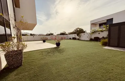Villa - 5 Bedrooms - 6 Bathrooms for rent in West Yas - Yas Island - Abu Dhabi