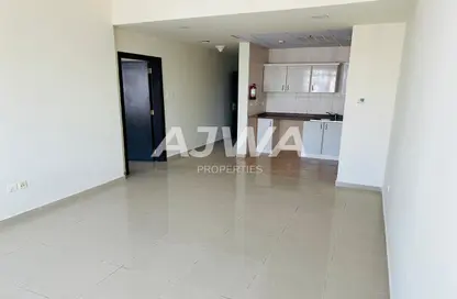 صورة لـ غرفة فارغة شقة - غرفة نوم - 2 حمامات للبيع في برج ليك سيتي - بحيرة الماس شرق - أبراج بحيرة الجميرا - دبي ، صورة رقم 1