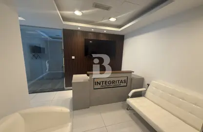 Office Space - Studio - 1 Bathroom for rent in The Burlington - Business Bay - Dubai