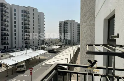 Apartment - 2 Bedrooms - 2 Bathrooms for sale in Waters Edge - Yas Island - Abu Dhabi