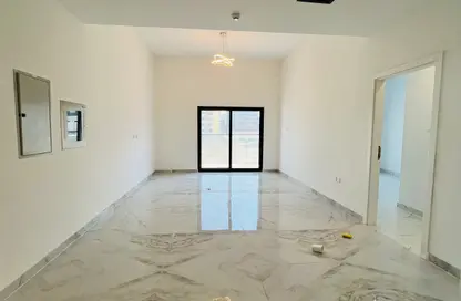 شقة - غرفة نوم - 2 حمامات للايجار في مبني الامير حمد - المدينة العالمية المرحلة 2 - 4 الورسان - الورسان - دبي