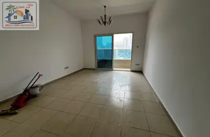 Apartment - 2 Bedrooms - 2 Bathrooms for rent in Al Mamzar Tower - Al Mamzar - Sharjah - Sharjah