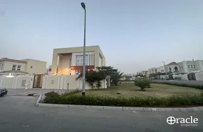 فيلا - 4 غرف نوم - 6 حمامات للايجار في حدائق الإمارات 1 - القوز - دبي