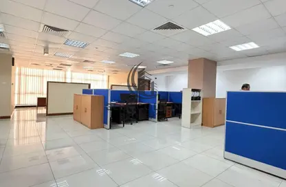 مركز أعمال - استوديو للايجار في دي آي إف سي ليفينج - مركز دبي المالي العالمي - دبي