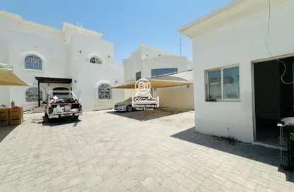 Villa - 5 Bedrooms - 6 Bathrooms for rent in Khalifa City A - Khalifa City - Abu Dhabi