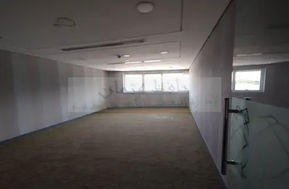 Empty Room image for: Show Room - Studio for rent in Cornich Al Khalidiya - Al Khalidiya - Abu Dhabi, Image 1