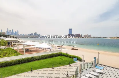 Apartment - 2 Bedrooms - 3 Bathrooms for rent in Royal Bay - Palm Jumeirah - Dubai