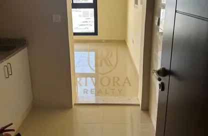 Apartment - Studio - 1 Bathroom for rent in Al Karama - Dubai