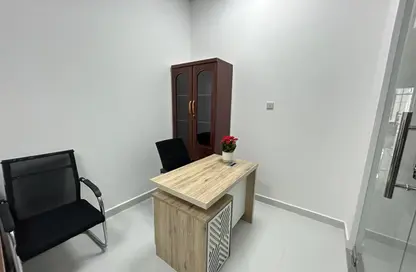 Office Space - Studio - 1 Bathroom for rent in Red Avenue - Al Garhoud - Dubai