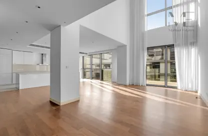 Duplex - 4 Bedrooms - 5 Bathrooms for sale in City Walk Residential Building 9 - City Walk Residential - City Walk - Dubai Duplex - 4 Bedrooms - 5 Bathrooms for sale in City Walk Residential Building 9 - City Walk Residential - City Walk - Dubai