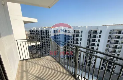 Apartment - 2 Bedrooms - 2 Bathrooms for sale in Waters Edge - Yas Island - Abu Dhabi