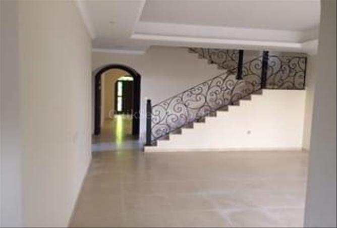 12989100 - Property Image 3