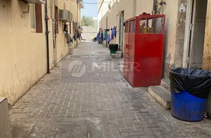سكن عمال - استوديو - 8 حمامات للايجار في الصجعة الصناعية - آلصجعه - الشارقة سكن عمال - استوديو - 8 حمامات للايجار في الصجعة الصناعية - آلصجعه - الشارقة