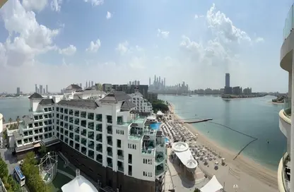 Apartment - 2 Bedrooms - 3 Bathrooms for rent in Royal Bay - Palm Jumeirah - Dubai