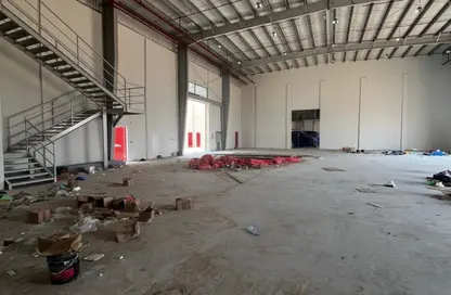 Warehouse - Studio - 2 Bathrooms for rent in Umm Al Thuoob - Umm Al Quwain