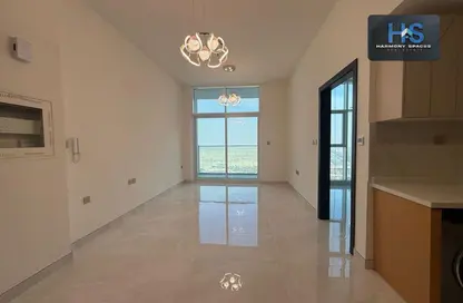 شقة - غرفة نوم - 1 حمام للايجار في سكايز من دانوب - ارجان - دبي