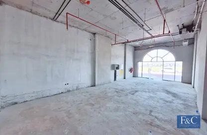 صورة لـ موقف سيارات متجر - استوديو للبيع في مركز كامبردج للأعمال - واحة السيليكون - دبي ، صورة رقم 1