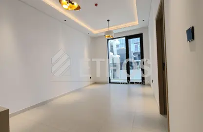 شقة - غرفة نوم - 2 حمامات للايجار في ه ثلاثة بواسطة أورورا - منطقة 11 - قرية الجميرا سركل - دبي