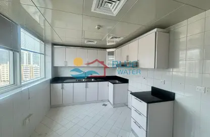Apartment - 3 Bedrooms - 4 Bathrooms for rent in Al Salam Tower - Tourist Club Area - Abu Dhabi