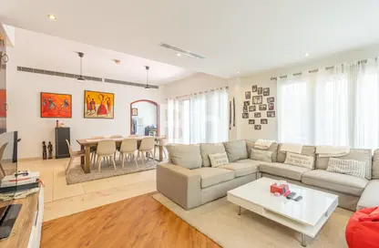 Villa - 5 Bedrooms - 6 Bathrooms for rent in District 9A - Jumeirah Village Triangle - Dubai
