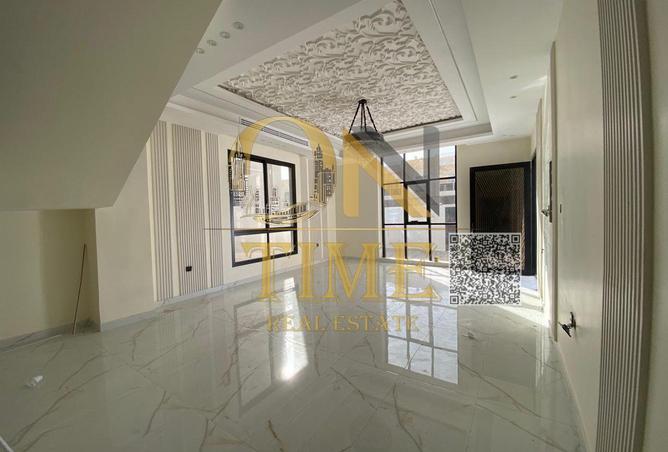 15578001 - Property Image 2