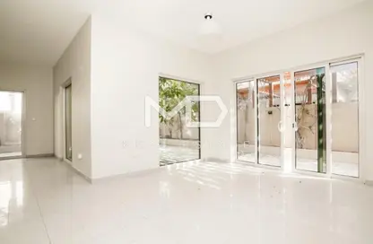 Villa - 4 Bedrooms - 4 Bathrooms for rent in Yasmin Community - Al Raha Gardens - Abu Dhabi