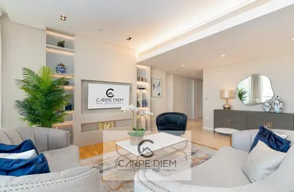 Living Room image for: Apartment - 2 Bedrooms - 3 Bathrooms for rent in Apartment Building 7 - Bluewaters Residences - Bluewaters - Dubai, Image 1