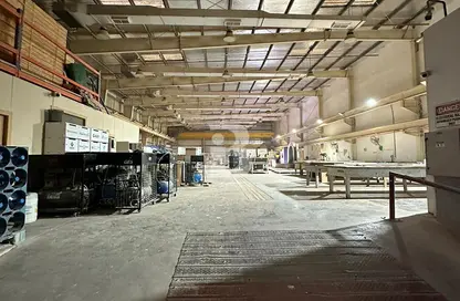 Warehouse - Studio for sale in Phase 2 - Dubai Investment Park (DIP) - Dubai