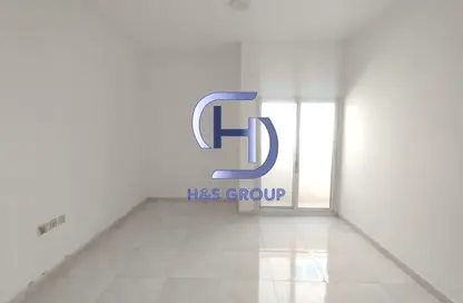 شقة - غرفة نوم - 2 حمامات للايجار في طريق فاير ستاشن - مويلح - الشارقة