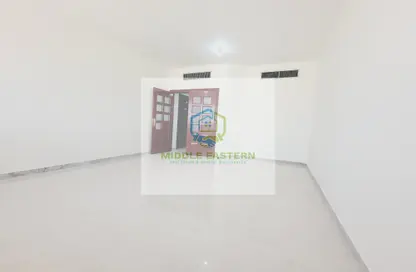 شقة - 2 غرف نوم - 2 حمامات للايجار في عمارة فيصل القاسمي - منطقة المرور - أبوظبي