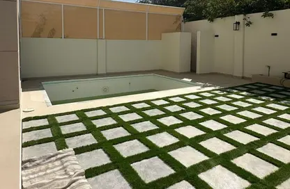 Townhouse - 5 Bedrooms - 7 Bathrooms for sale in Contemporary Style - Al Reef Villas - Al Reef - Abu Dhabi