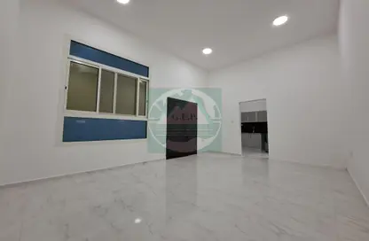شقة - 1 حمام للايجار في مدينة الرياض - أبوظبي