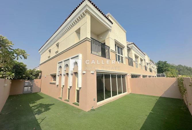 Large Plot | Corner Unit | Well Maintained