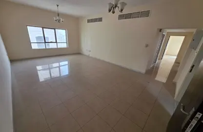 Apartment - 2 Bedrooms - 2 Bathrooms for rent in Corniche Tower - Ajman Corniche Road - Ajman