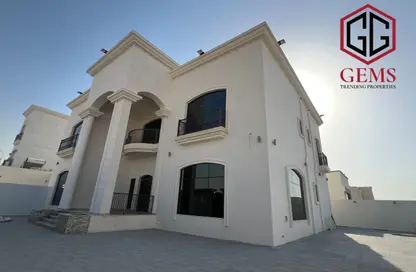Villa - 4 Bedrooms - 5 Bathrooms for rent in Al Aweer 1 - Al Aweer - Dubai