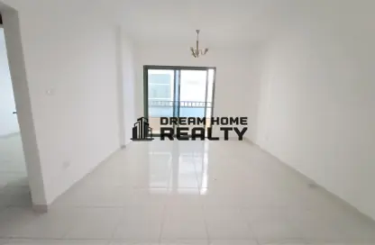 Apartment - 1 Bedroom - 2 Bathrooms for rent in Al Khan 9 building - Al Khan - Sharjah