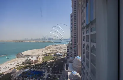 Apartment - 3 Bedrooms - 4 Bathrooms for sale in Fairmont Marina Residences - The Marina - Abu Dhabi