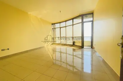 Empty Room image for: Apartment - 2 Bedrooms - 4 Bathrooms for rent in The Crystal Tower - Al Khalidiya - Abu Dhabi, Image 1