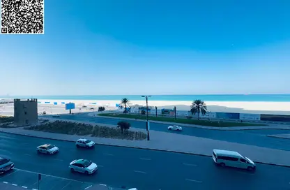 شقة - 2 غرف نوم - 2 حمامات للبيع في مساكن كورنيش عجمان - طريق كورنيش عجمان - عجمان