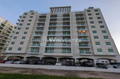 Apartment - 1 Bedroom - 2 Bathrooms for sale in Mazaya 7 - Queue Point - Dubai Land - Dubai