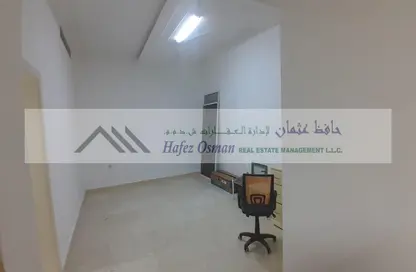 شقة - 1 حمام للايجار في منطقة بين الجسرين - أبوظبي