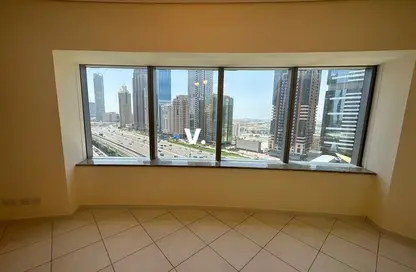 Apartment - 2 Bedrooms - 2 Bathrooms for rent in 21st Century Tower - Sheikh Zayed Road - Dubai