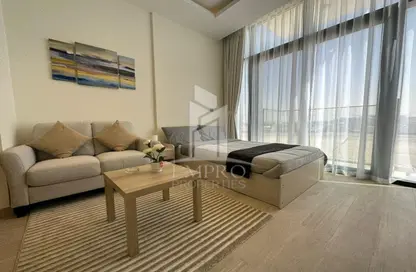 Living Room image for: Apartment - 1 Bathroom for sale in AZIZI Riviera 29 - Meydan One - Meydan - Dubai, Image 1