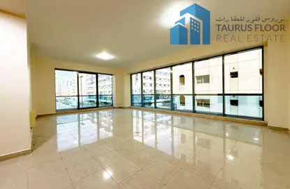 Apartment - 4 Bedrooms - 4 Bathrooms for rent in Silver Sands 2 - Mankhool - Bur Dubai - Dubai