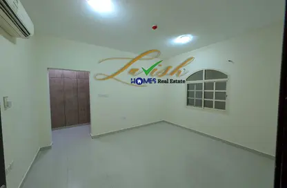 Apartment - 2 Bedrooms - 2 Bathrooms for rent in Al Jimi - Al Ain