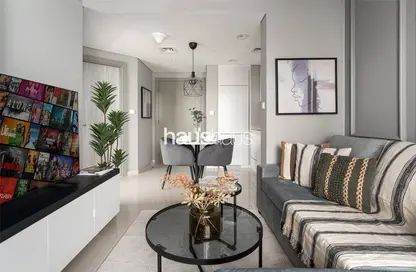 شقة - غرفة نوم - 1 حمام للبيع في برج زادا - الخليج التجاري - دبي